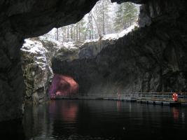 Подземное озеро карьер Рускеала (2).JPG